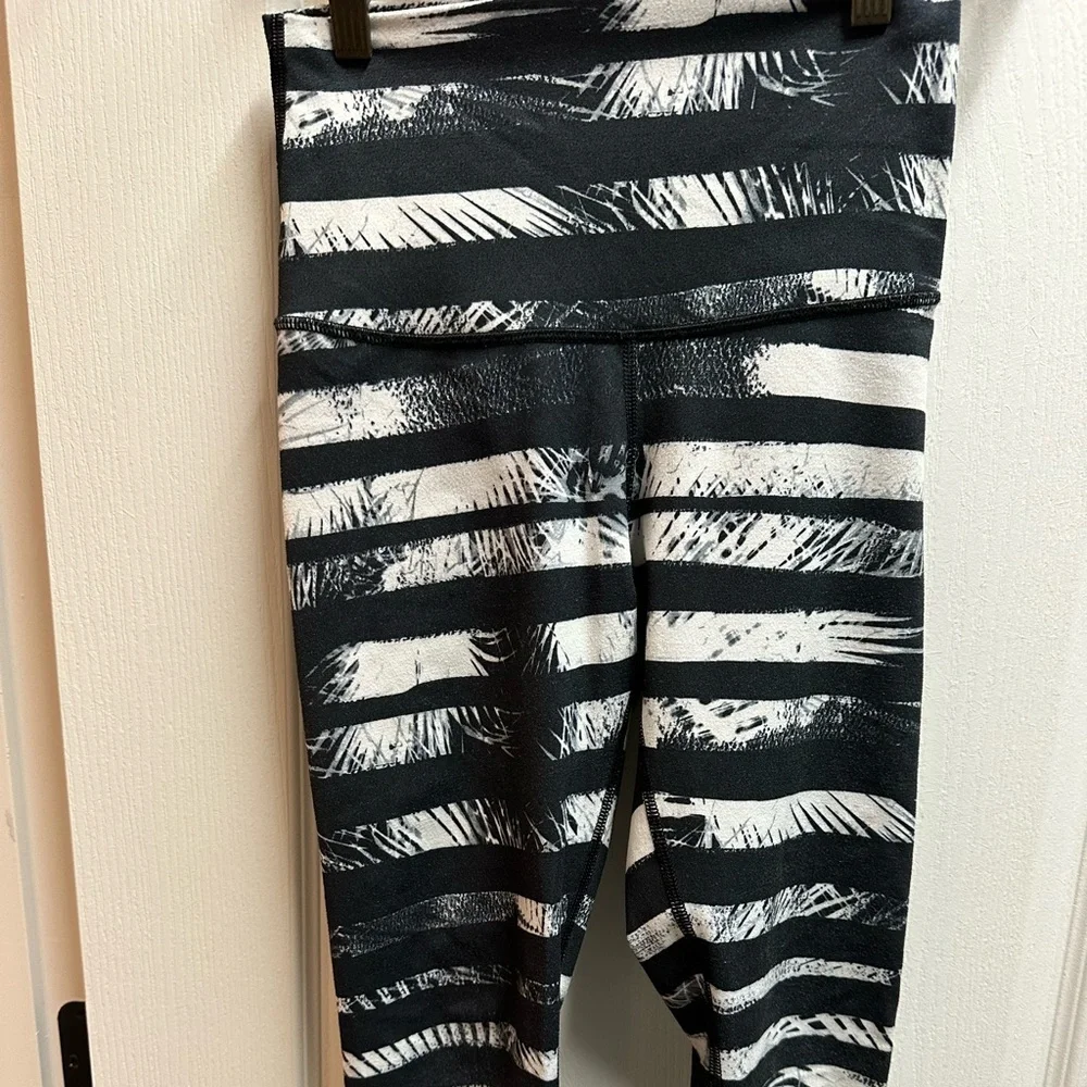 Lululemon align leggings woman size 4/ NWOT